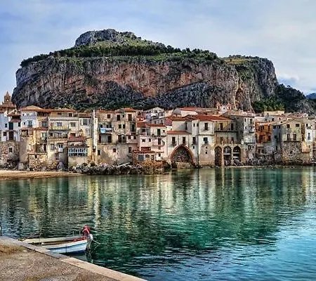 Al 25 Tulipani * Cefalu